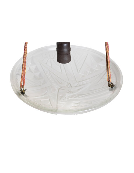 Oude hanglamp, matglazen schaal aan touw