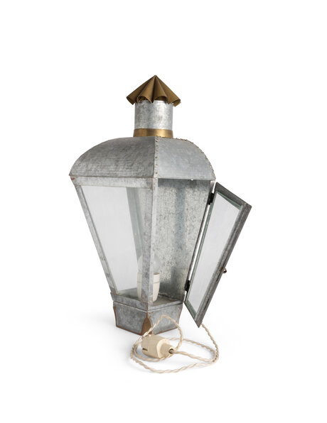 Wandlamp klassiek, mat zilverkleurig metaal