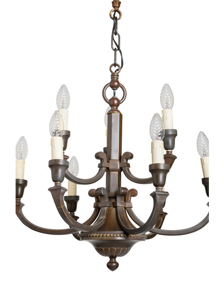 Oude kroonluchter, gebruineerd