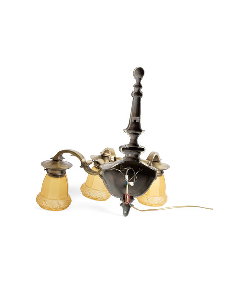 Antieke wandlamp, 3 glazen kappen