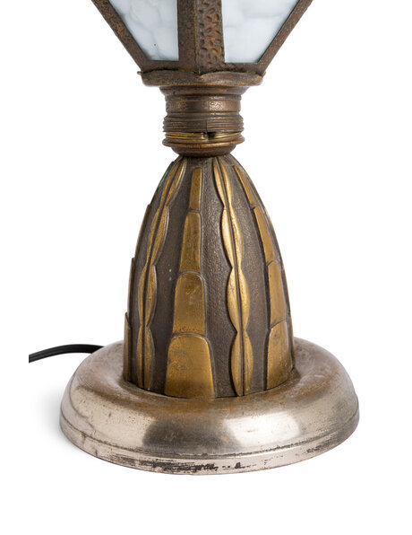 Classic table lamp lantern with copper base