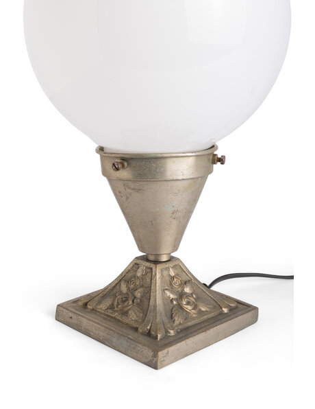 Art Deco table lamp, beautiful base