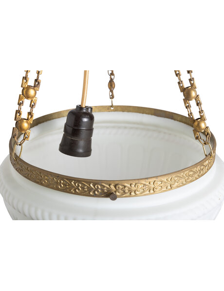 Klassieke hanglamp, witte schaal aan ketting