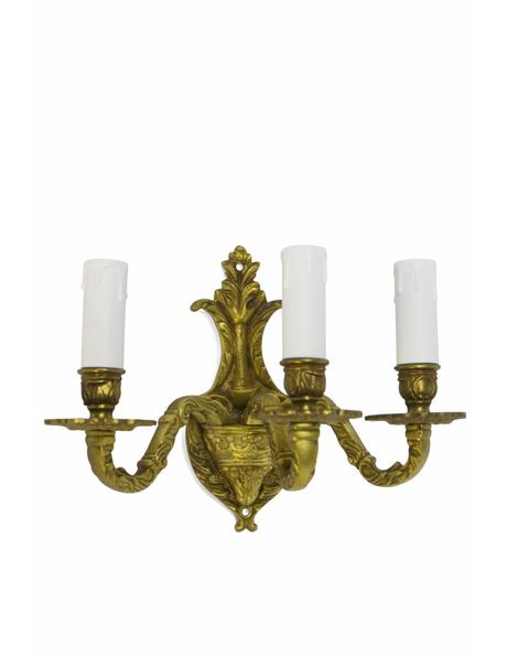 Classic wall lamp, candles crown