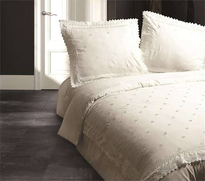Fancy Embroidery Dekbedovertrek Rl 12 Creme fancy embroidery kopen in de aanbieding