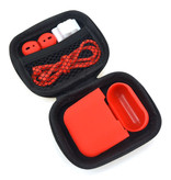 Stuff Certified® 6 in 1 Kit für AirPods 1/2 Rot - Koffer / Anti-Lost-Gurt / Karabiner / Aufbewahrungskoffer / Tragegurt / 2x Staubschutz