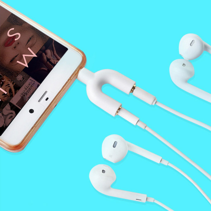 Schianvex Divisor de auriculares AUX en forma de Y - Adaptador de audio dual para auriculares Divisor estéreo Negro