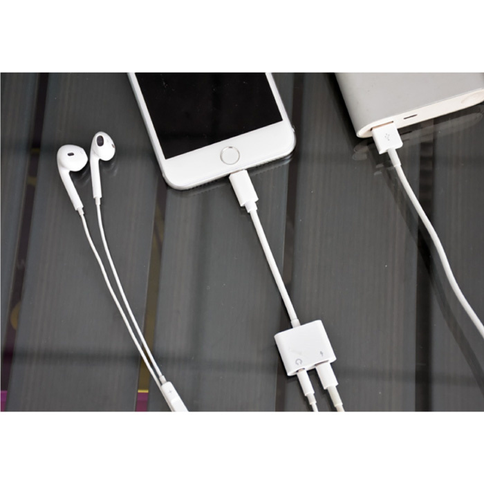 iPhone Lightning Oplader + Headphone Audio | Stuff Enough.be