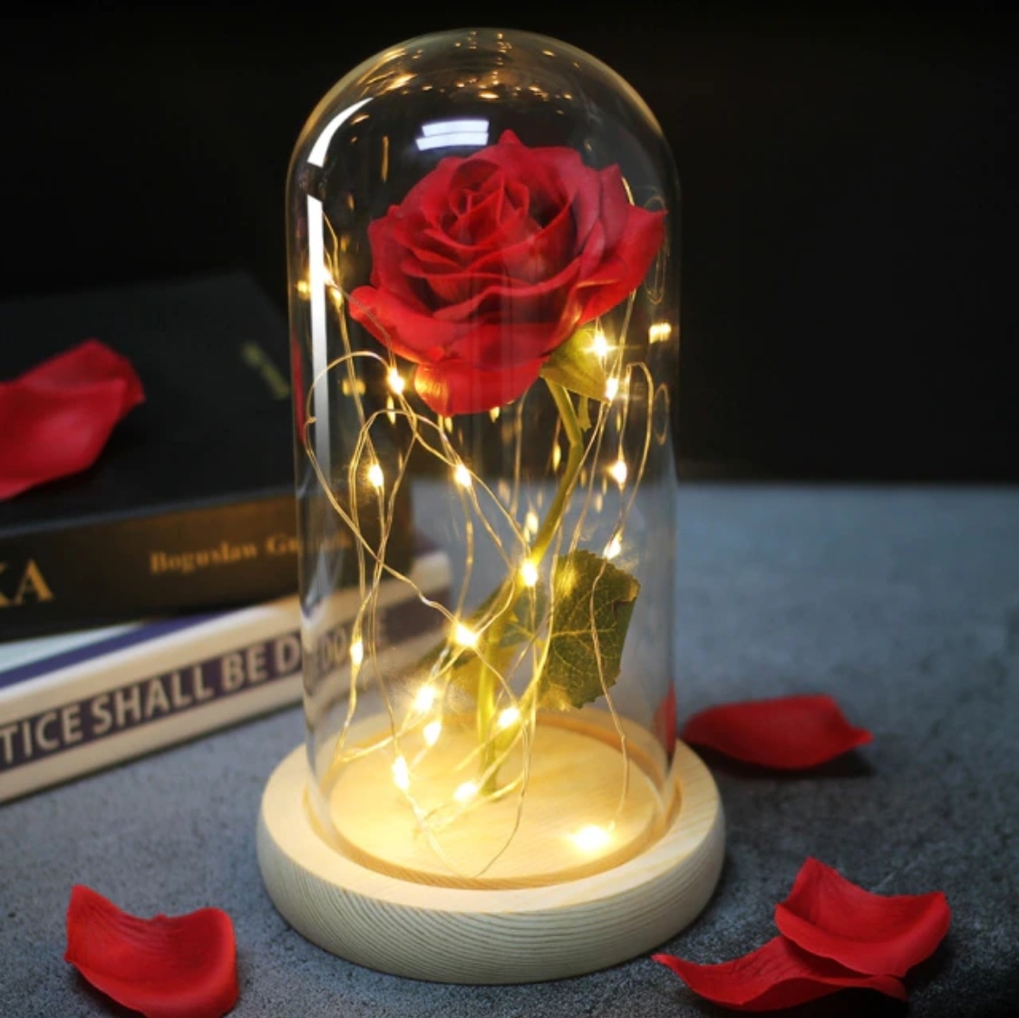 Art Rose dans une cloche en verre avec éclairage - Ornement de luxe en verre de fleurs de roses en soie