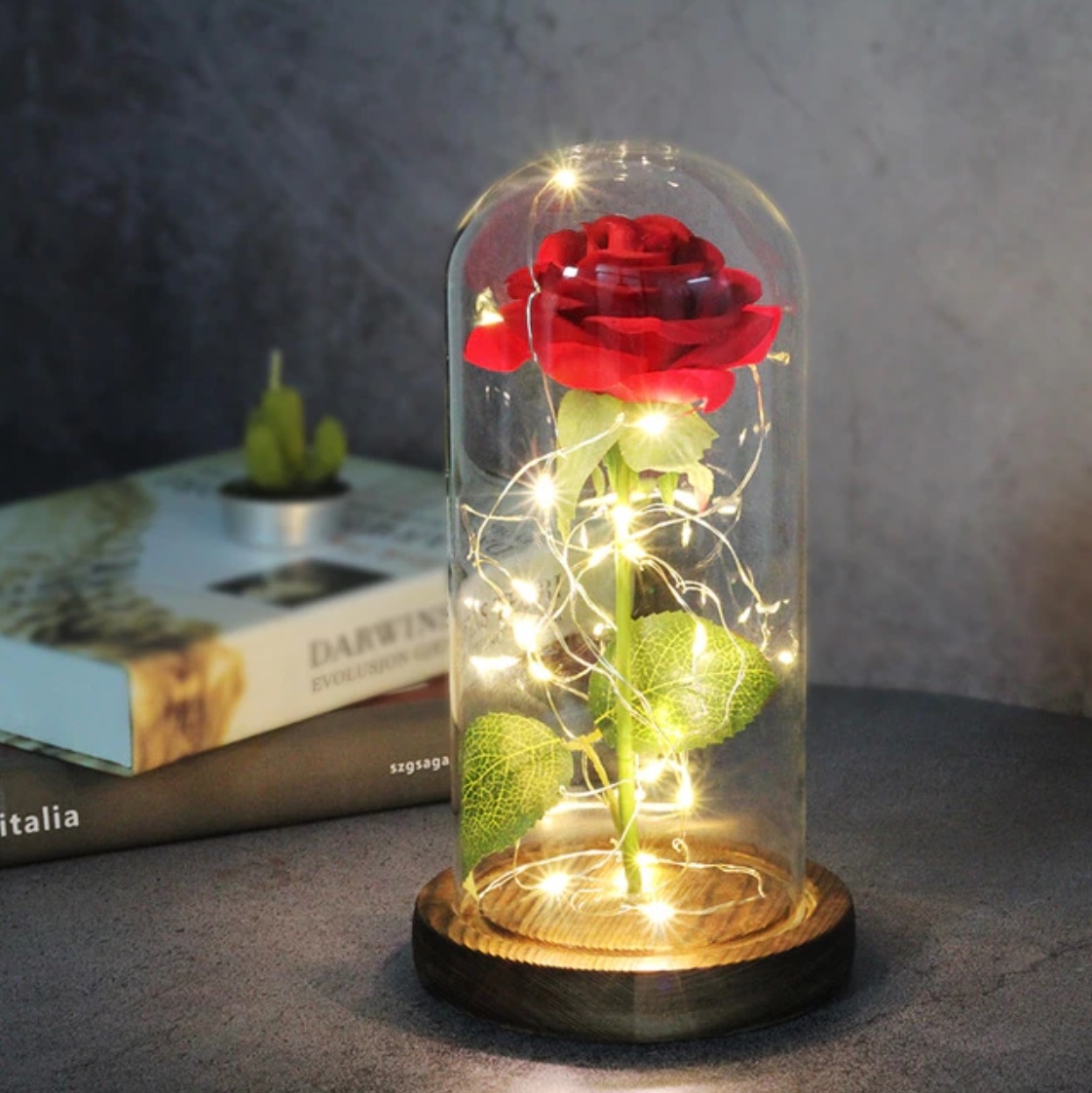 Kunstrose in Glasglocke mit Beleuchtung – Seidenrosen-Blumen-Luxus-Glasdekor-Ornament