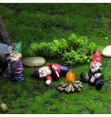 Stuff Certified® Naughty Garden Gnome - Decor Statue Ornament Resin Garden Desk