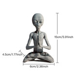 Stuff Certified® Alien Meditatie Beeld - Decor Miniatuur Ornament Hars Sculptuur Tuin Bureau