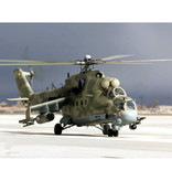Trumpeter Helicóptero de combate trasero Mil Mi-24P a escala 1:48 - Kit de construcción Helicóptero del ejército ruso Hobby de plástico Modelo de bricolaje 80311