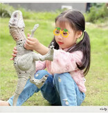 Stuff Certified® Dinosauro (Indominus Rex) - Robot giocattolo elettrico in movimento - Bianco