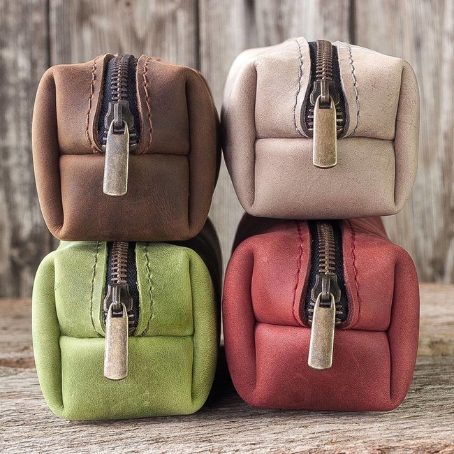 Federmäppchen aus Leder in braun, grün, grau oder rot