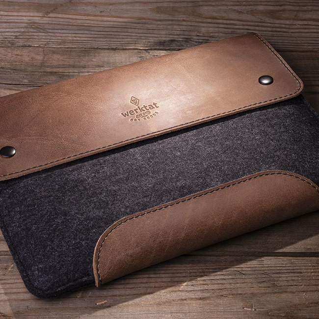 rustic MacBook case from leather & felt