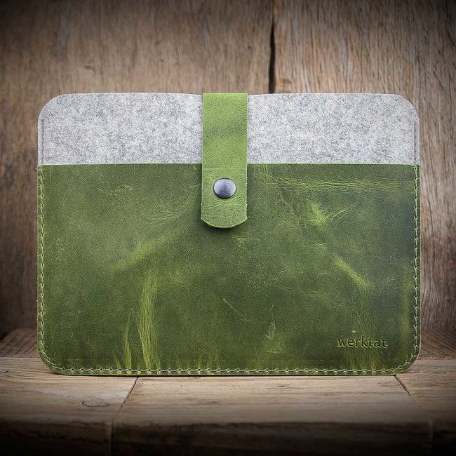 MacBook Pro / Air 13" 14" leather felt case sleeve FACHWERK green, suitably crafted for your Apple laptop