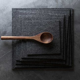 Tablemats angular square of felt