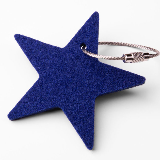 star keychain made of felt