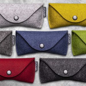 glasses case in wool felt with push button
