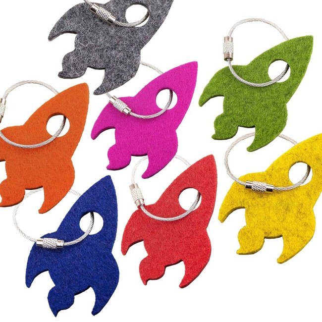 Rocket keychain made of felt