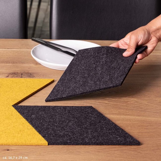 Diamond coaster in felt