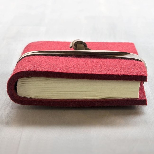 notebook felt with leather band