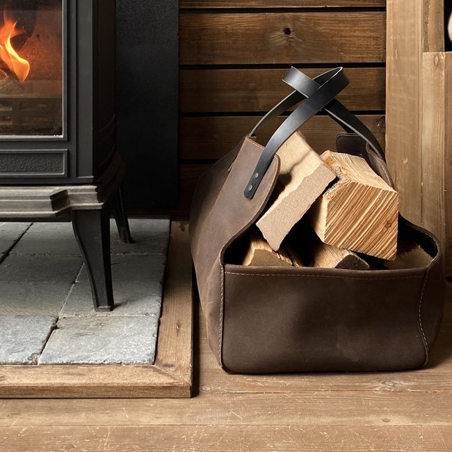 Firewood stretcher, leather basket for chimney wood