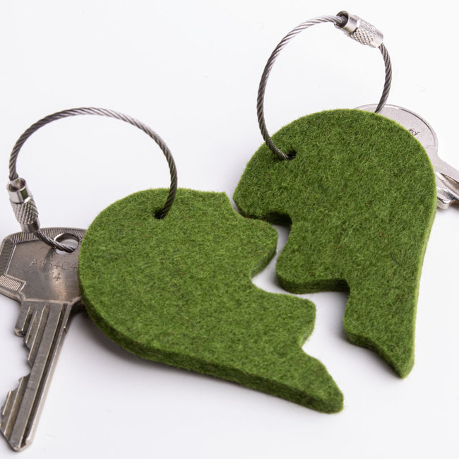 Matching split heart keychain for couples of felt