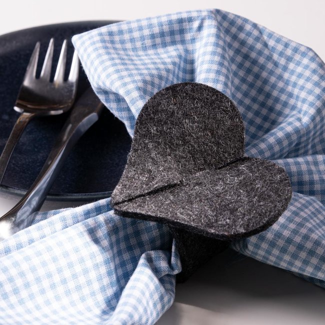 Heart napkin ring  made of felt