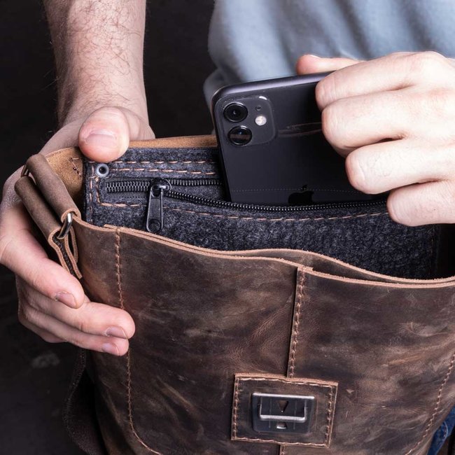 Vintage leather shoulder bag small