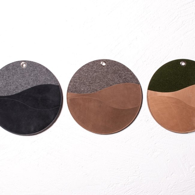 Wall pocket made of leather & felt