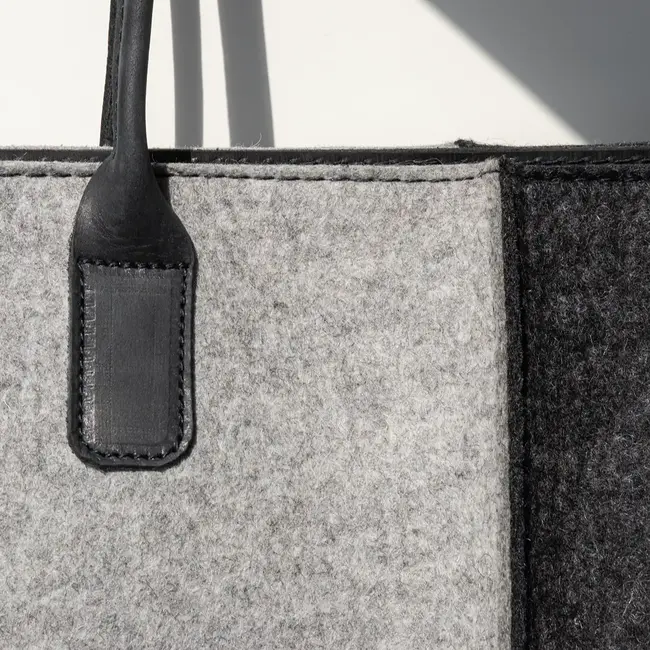 XXL shopper bag of felt & leather