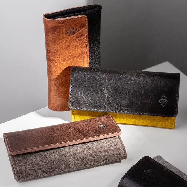 Ladies' wallet in felt & leather