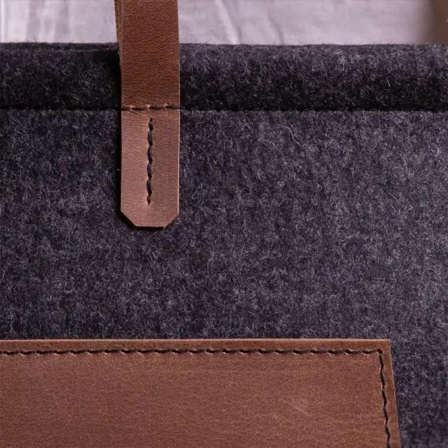 feltbag large in wool felt & buffalo leather BOAT BAG