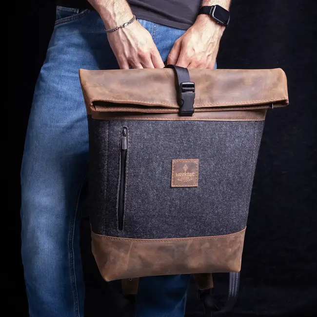 Rolltop Rucksack aus Wollfilz & Rindleder