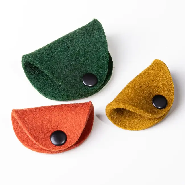 Cable ties made of felt for USB and headphone cables