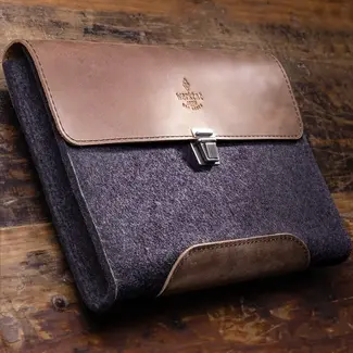 Geräumige Notebook-Tasche aus Leder und Filz
