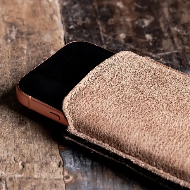 Büffel-Lederhülle für iPhone