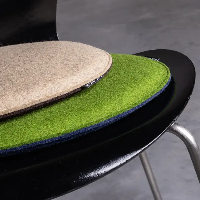 Fritz Hansen Series 7 seat cushion felt – suitable crafted