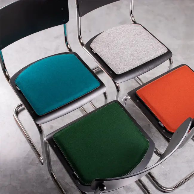 Seat cushion in felt for Thonet S 43