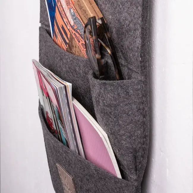 Hanging bag made of felt