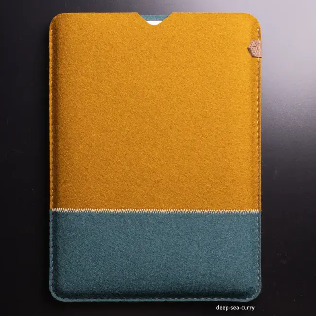 MacBook Hülle im Color Blocking Design aus Filz