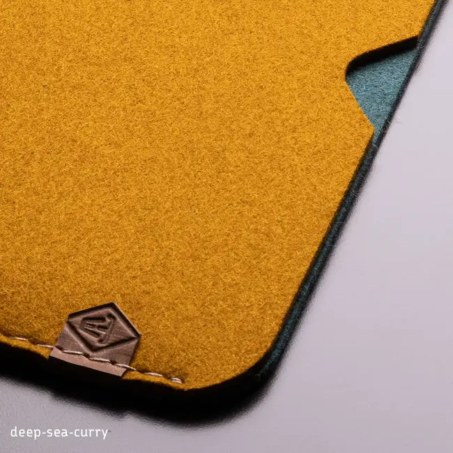 MacBook Hülle im Color Blocking Design aus Filz