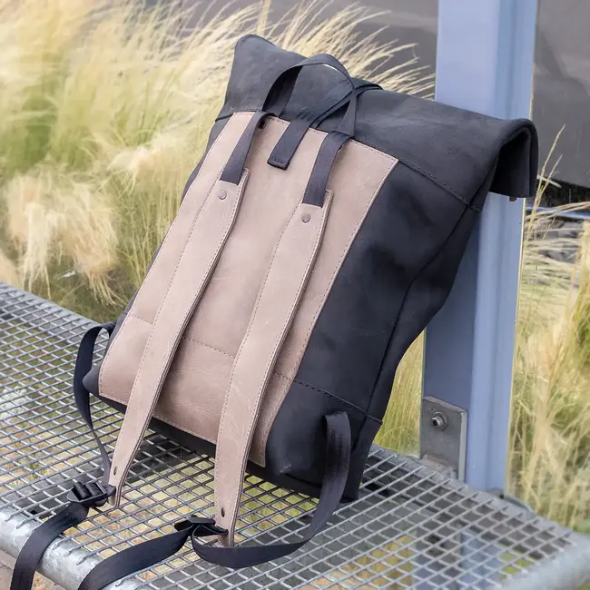 Rolltop Rucksack aus Rindleder