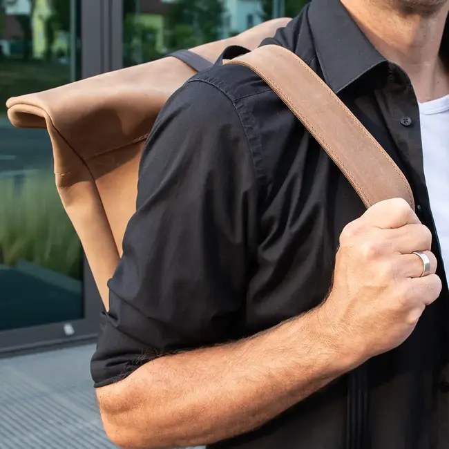 Rolltop Rucksack aus Rindleder