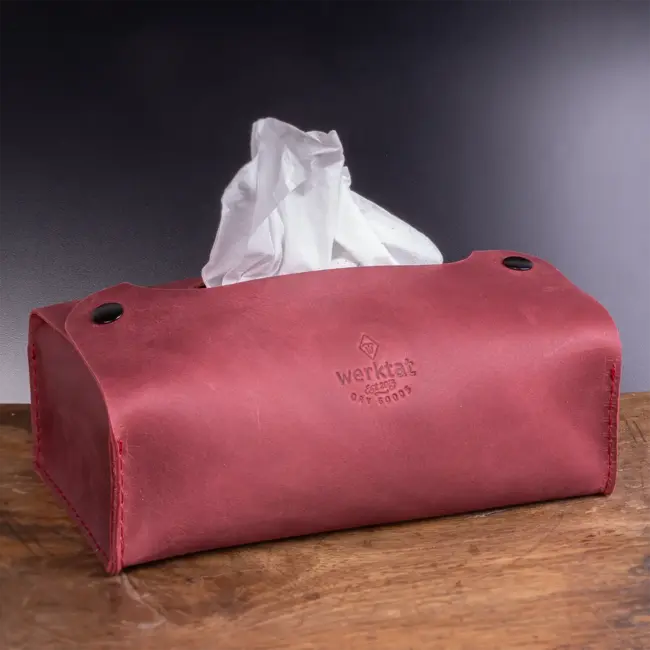 Cosmetic tissue box cover in leather