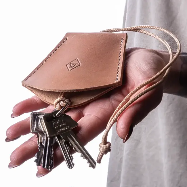 Key case bell of leather