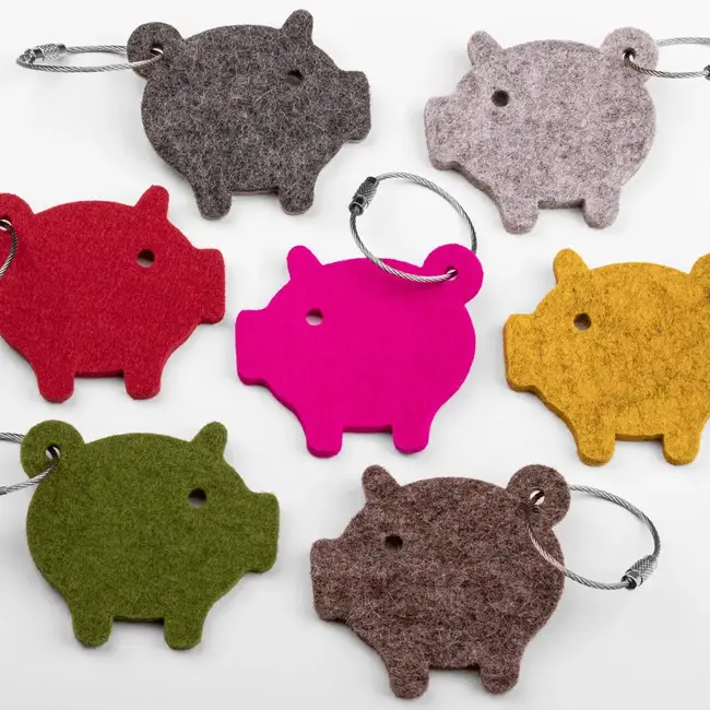 Lucky pig keychain made of felt