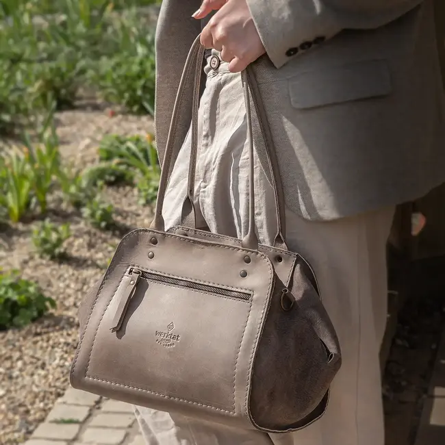 handbag leather